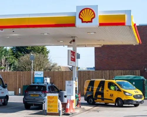 Shell Reports $6.9bn Profit Amid Iran War, Sparking Climate Campaigner Backlash