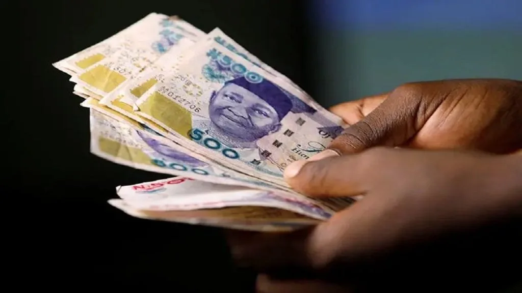 Naira Plummets to N1,465/$ in Parallel Market Amid Economic Uncertainty