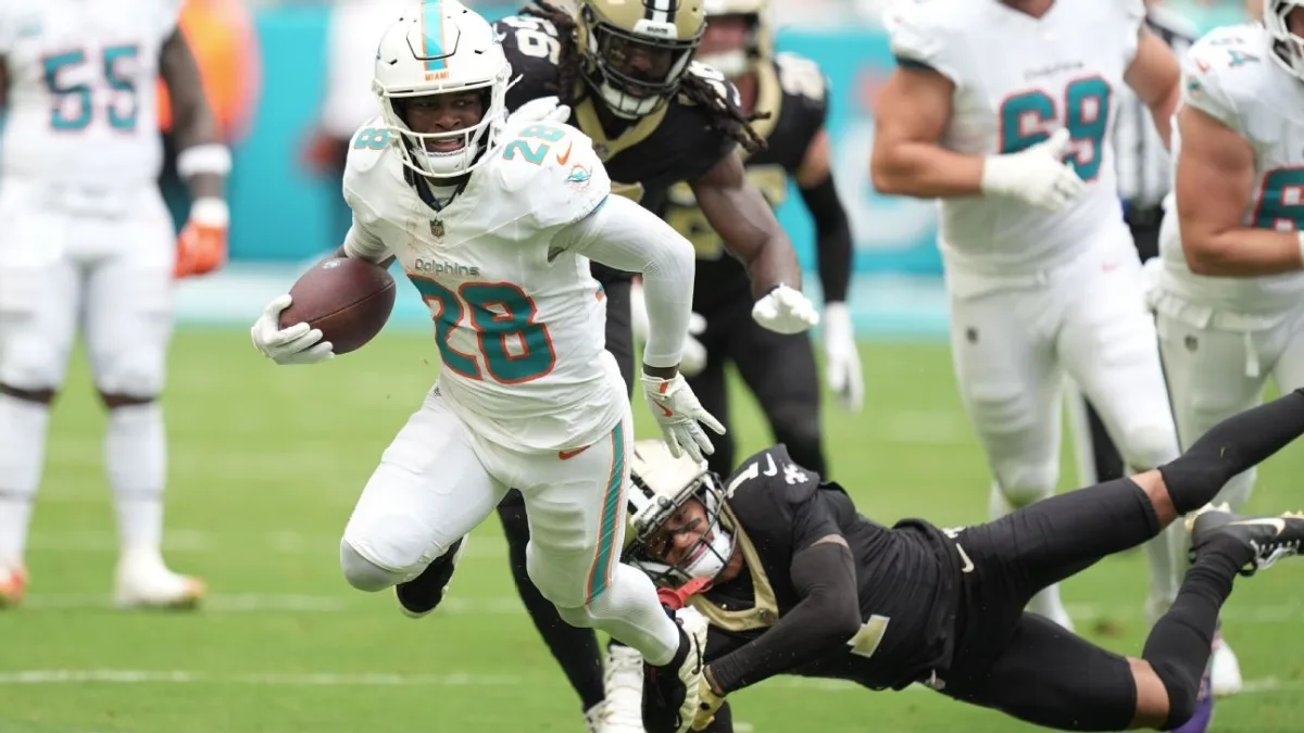 Dolphins Make De'Von Achane Third-Highest-Paid Running Back