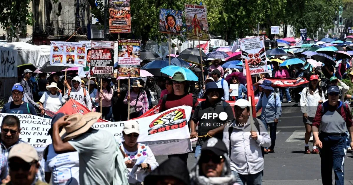 Mexican Teachers Threaten World Cup Protests Over Salary Proposal