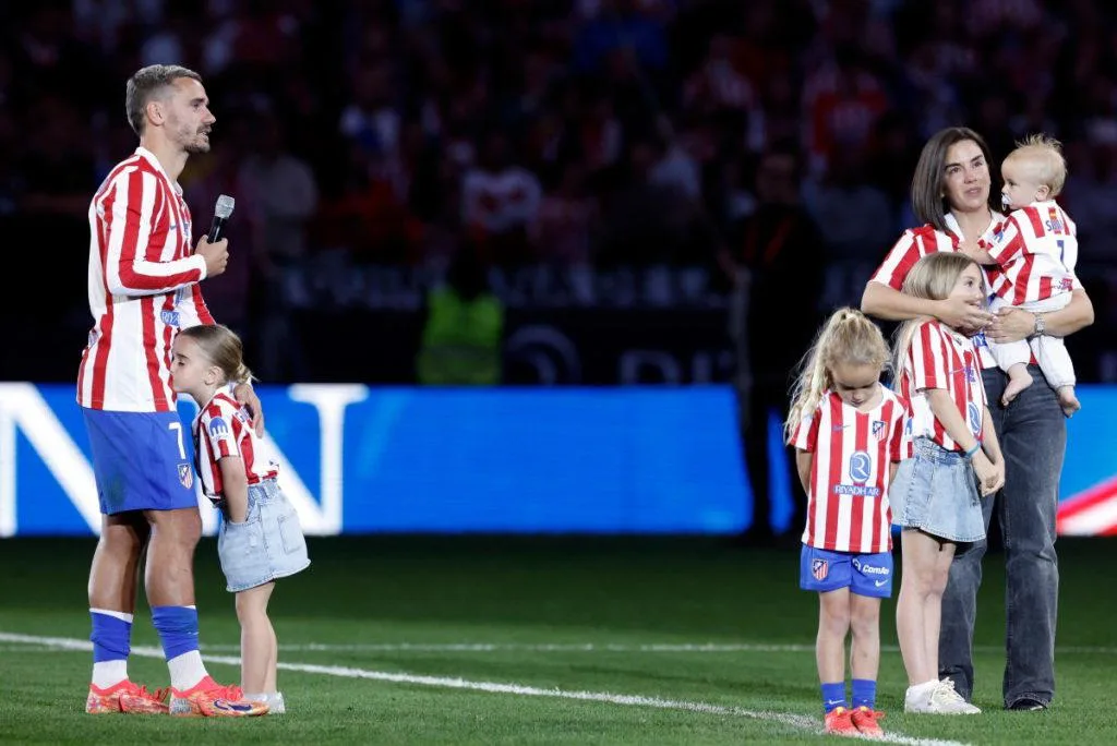 Antoine Griezmann Apologises to Atletico Madrid Fans in Emotional Farewell