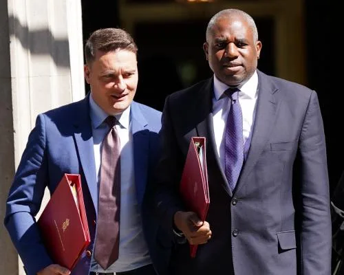 UK Politics: Lammy Dismisses Streeting's Call to Rejoin EU as 'Sixth Form' Debate