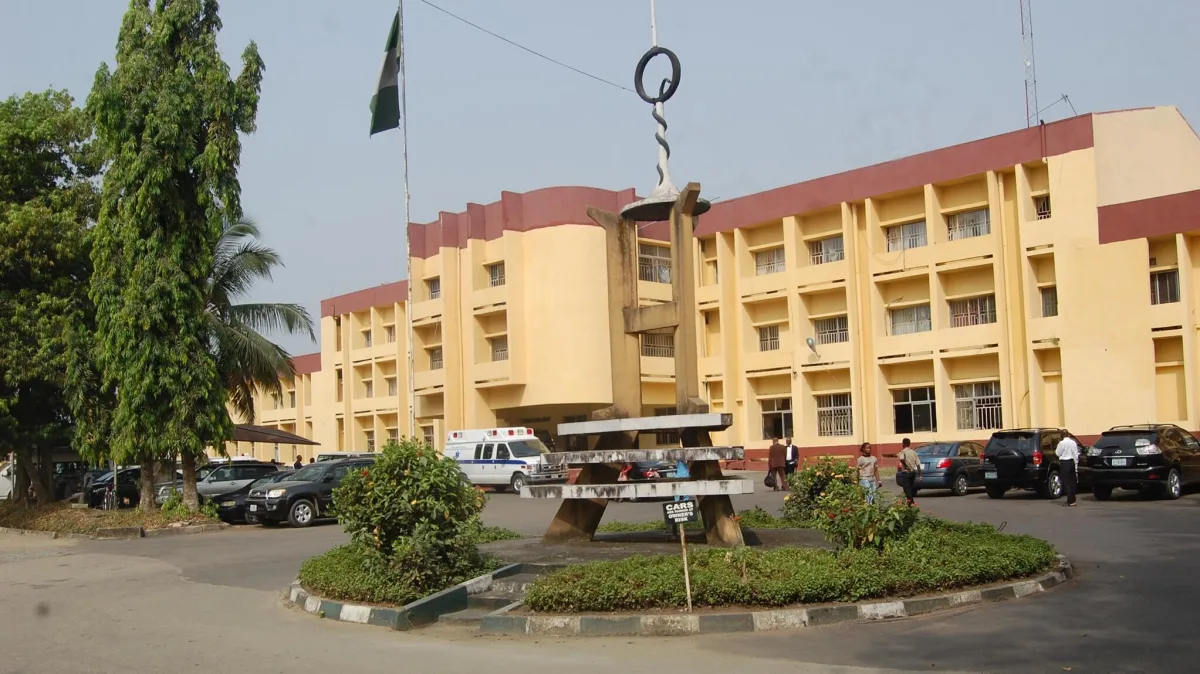 Akwa Ibom Doctors Suspend Strike After EFCC Chair Apologizes for Assault on Medical Personnel