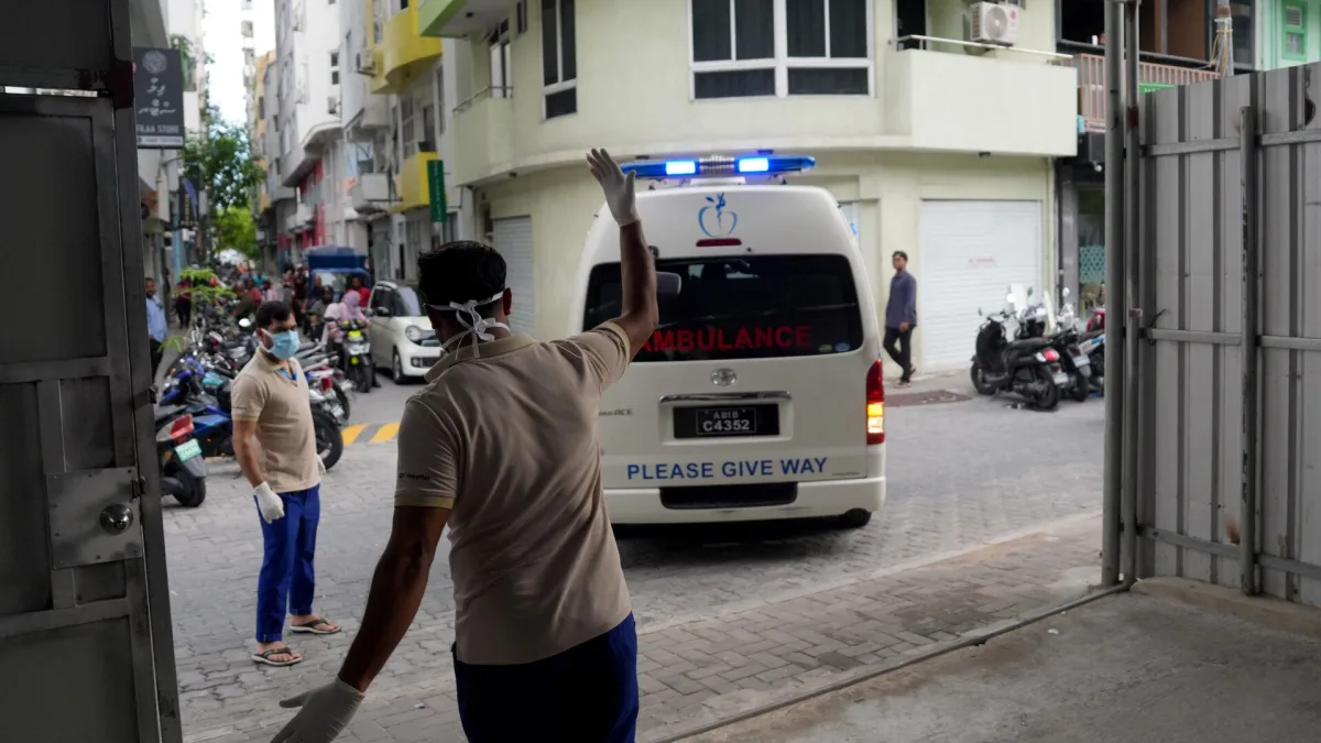 Two Italian Divers Recovered from Maldives Cave Accident