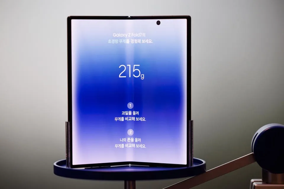 Samsung Galaxy Z Fold 8: No Privacy Screen, Higher Price