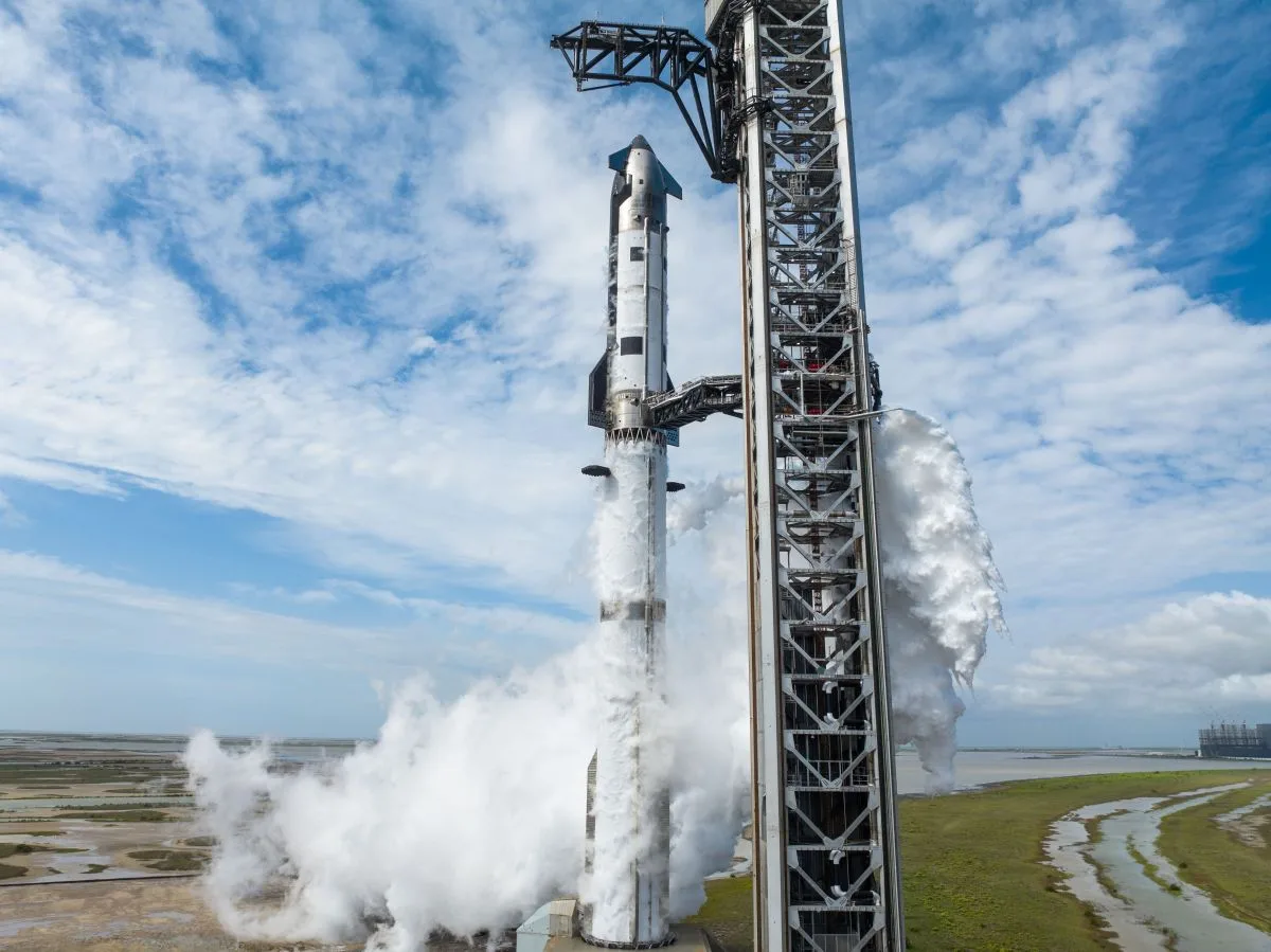 SpaceX Scrubs First Starship V3 Launch at Last Minute