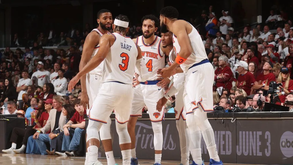 Knicks Win 10th Straight Game to Take 3-0 Series Lead Over Cleveland