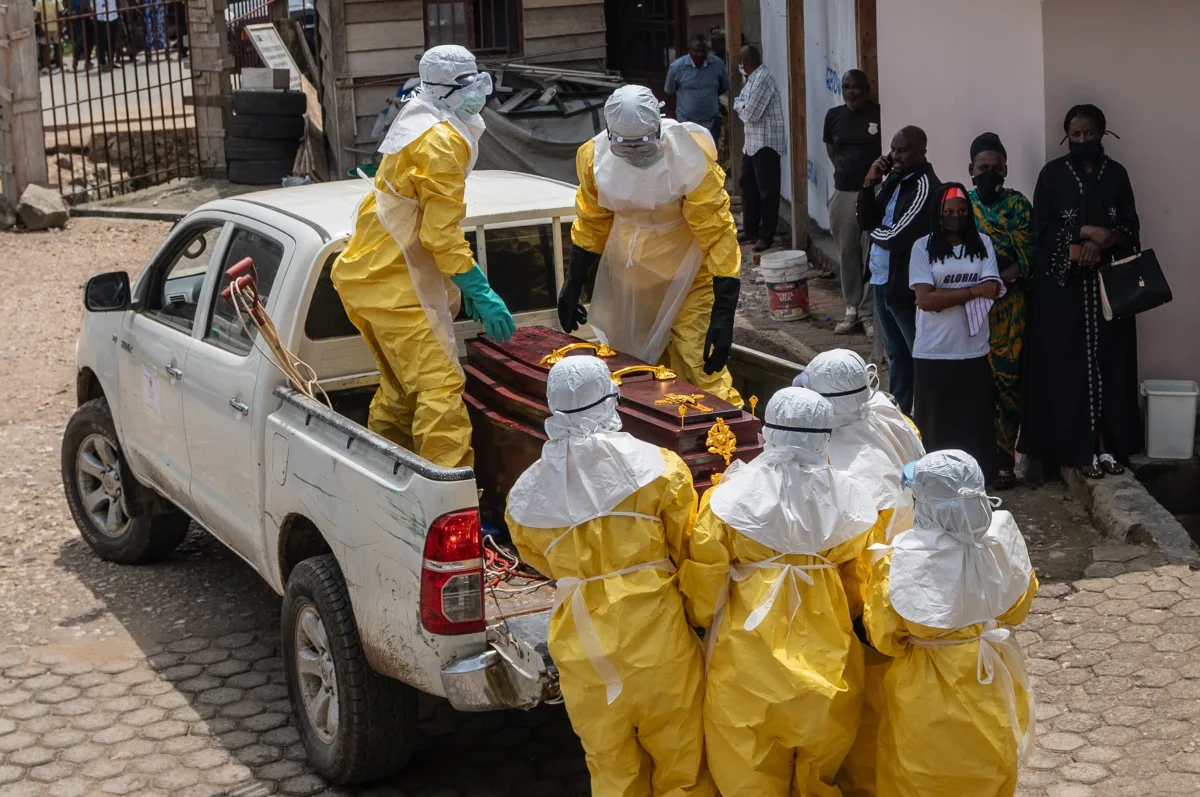 Ebola Alert: Canada Shuts Borders While Bahamas Ramps Up Screenings