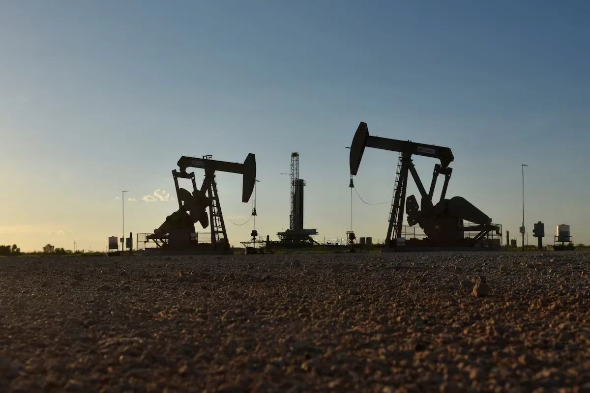 Oil Market Shakes as US-Iran Tensions Block the Strait of Hormuz