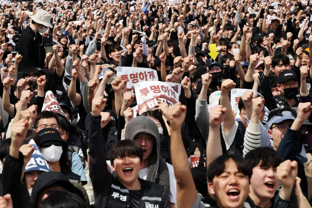 Samsung workers dodge strike with massive bonus deal that divides the office