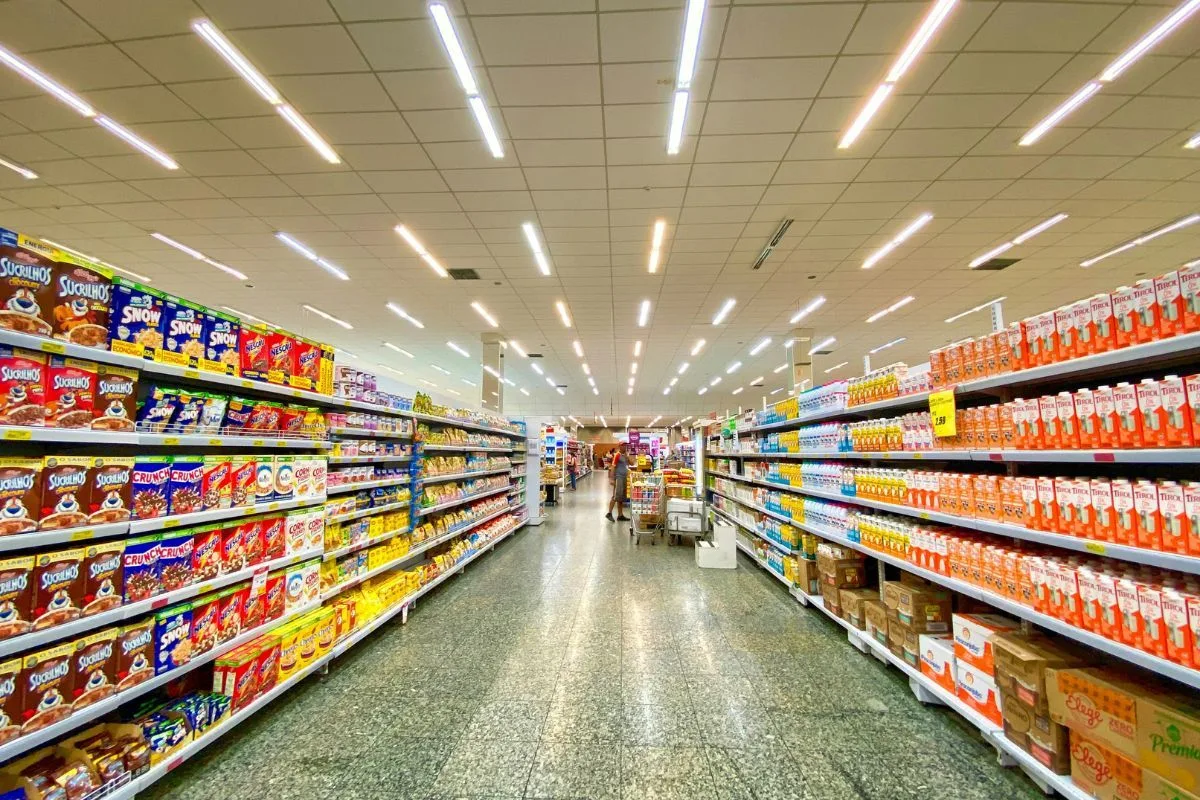 South Africa's Private Sector Enters Contraction Zone in May