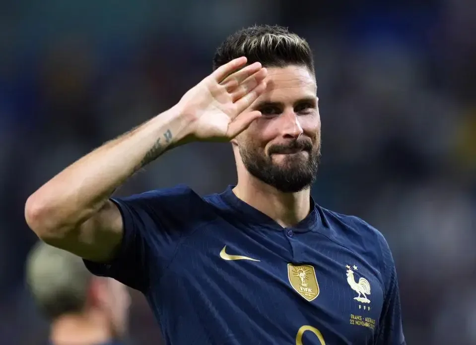 Giroud Extends Contract with Lille for Another Season