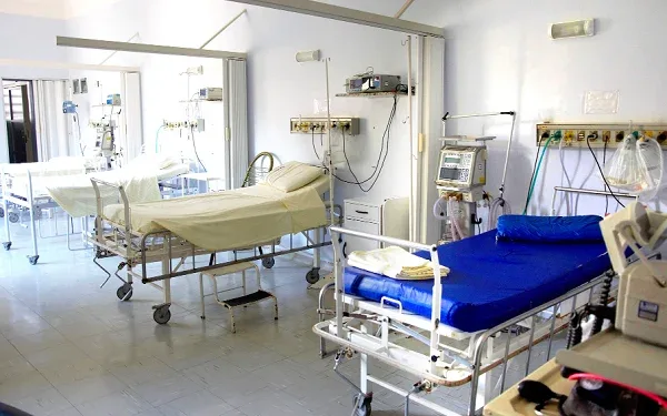 UK's NHS corridor care crisis: Nearly 3,000 patients treated in hallways daily