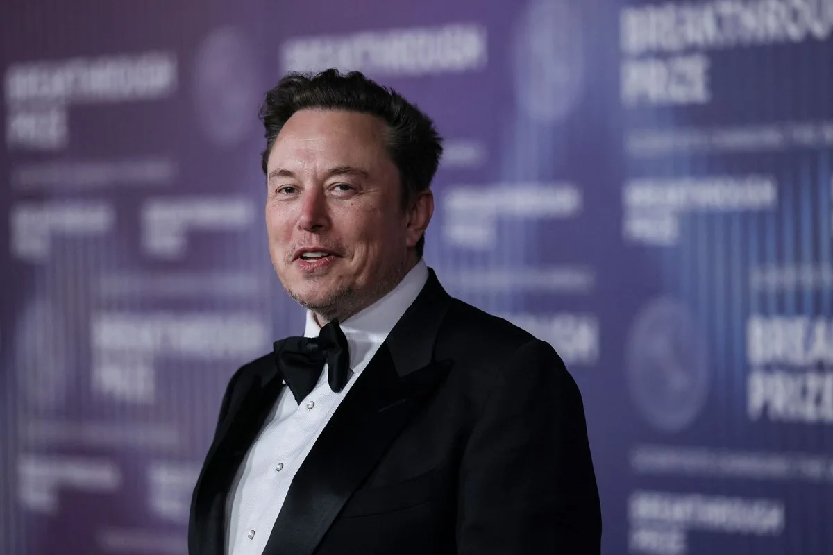 Elon Musk becomes world's first trillionaire after SpaceX IPO pop