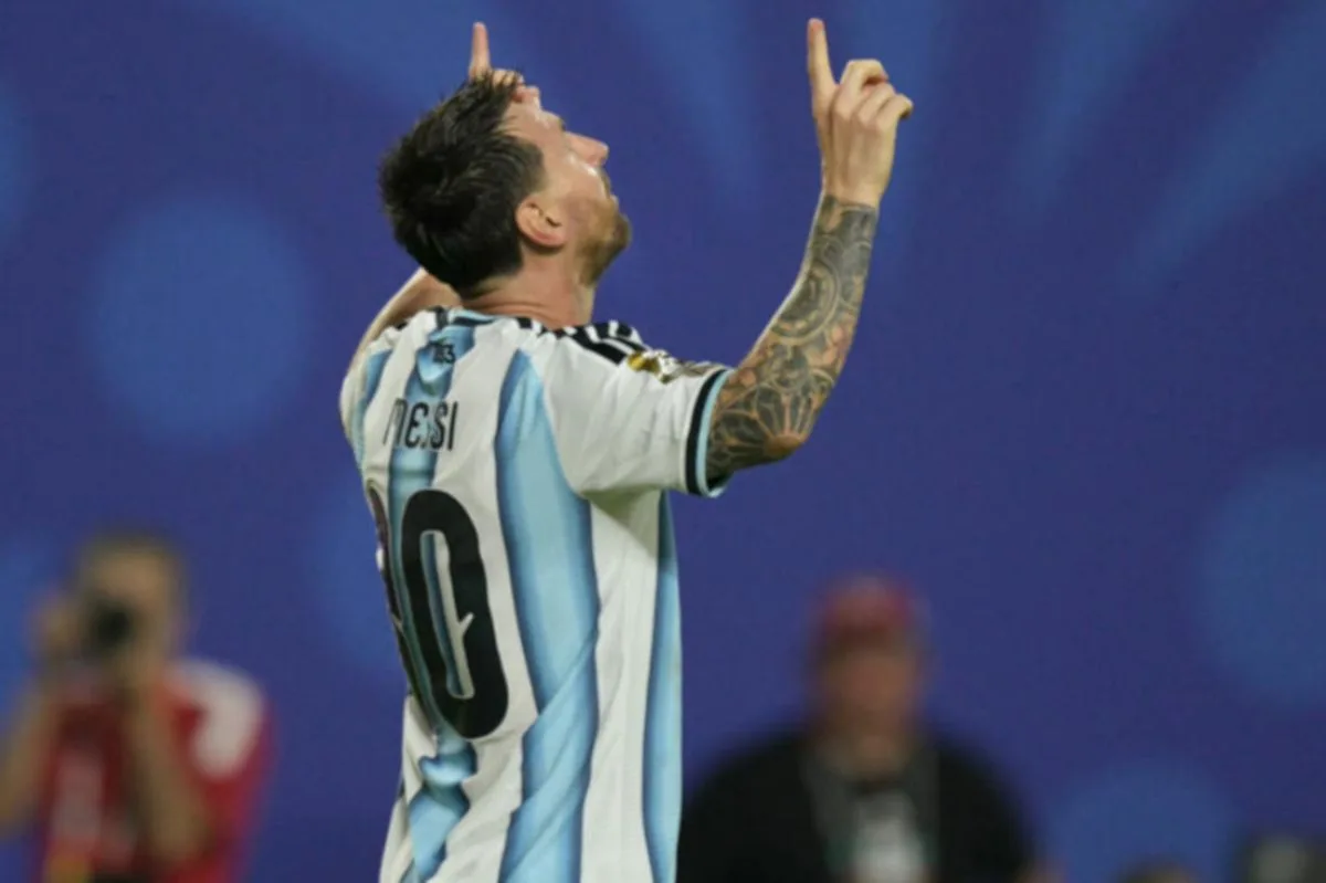 Messi hat-trick breaks World Cup record as Argentina down Algeria 3-0