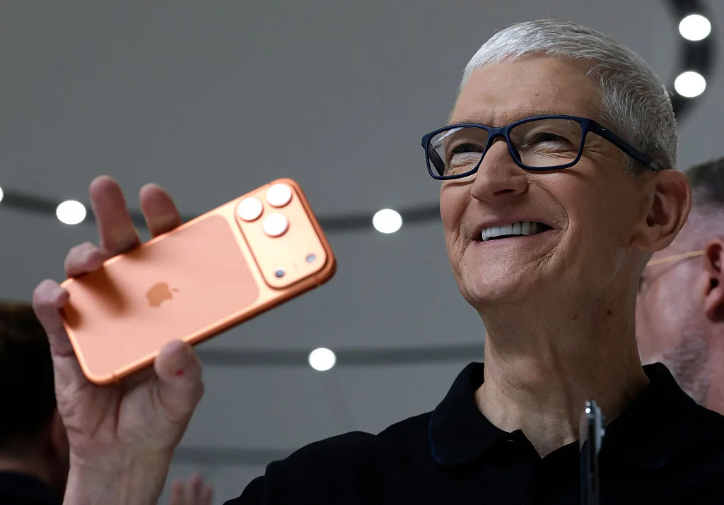 Apple Weaves AI into iPhone Apps to Automate Everyday Tasks