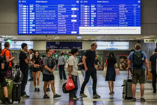 Germany's Rail Network Paralyzed by Technical Glitch