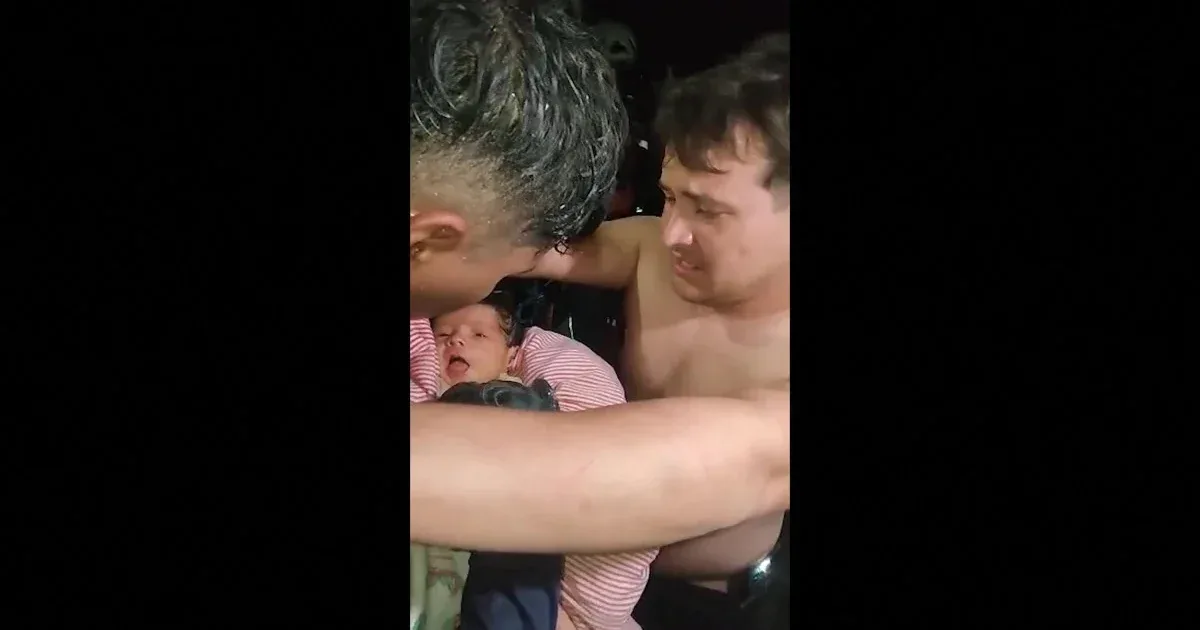 Newborn Baby Rescued Alive from Venezuela Twin Earthquakes