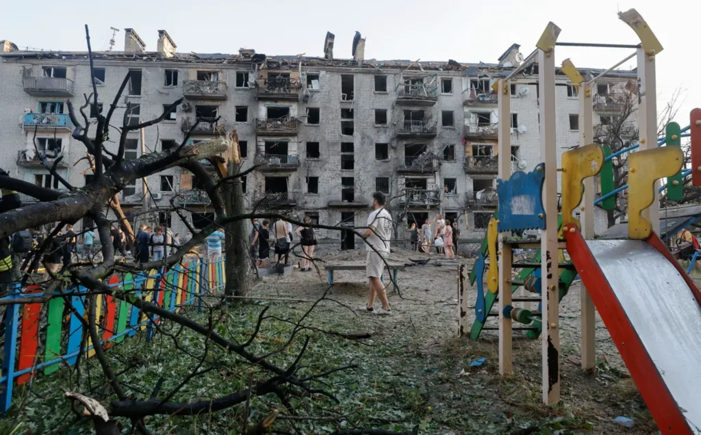 Russia launches massive attack on Kyiv, killing at least 18 people