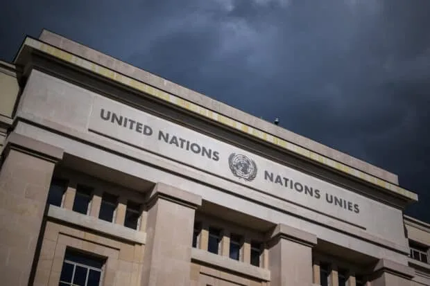 Man Burns Self Holding Tibetan Flag in Front of UN Headquarters