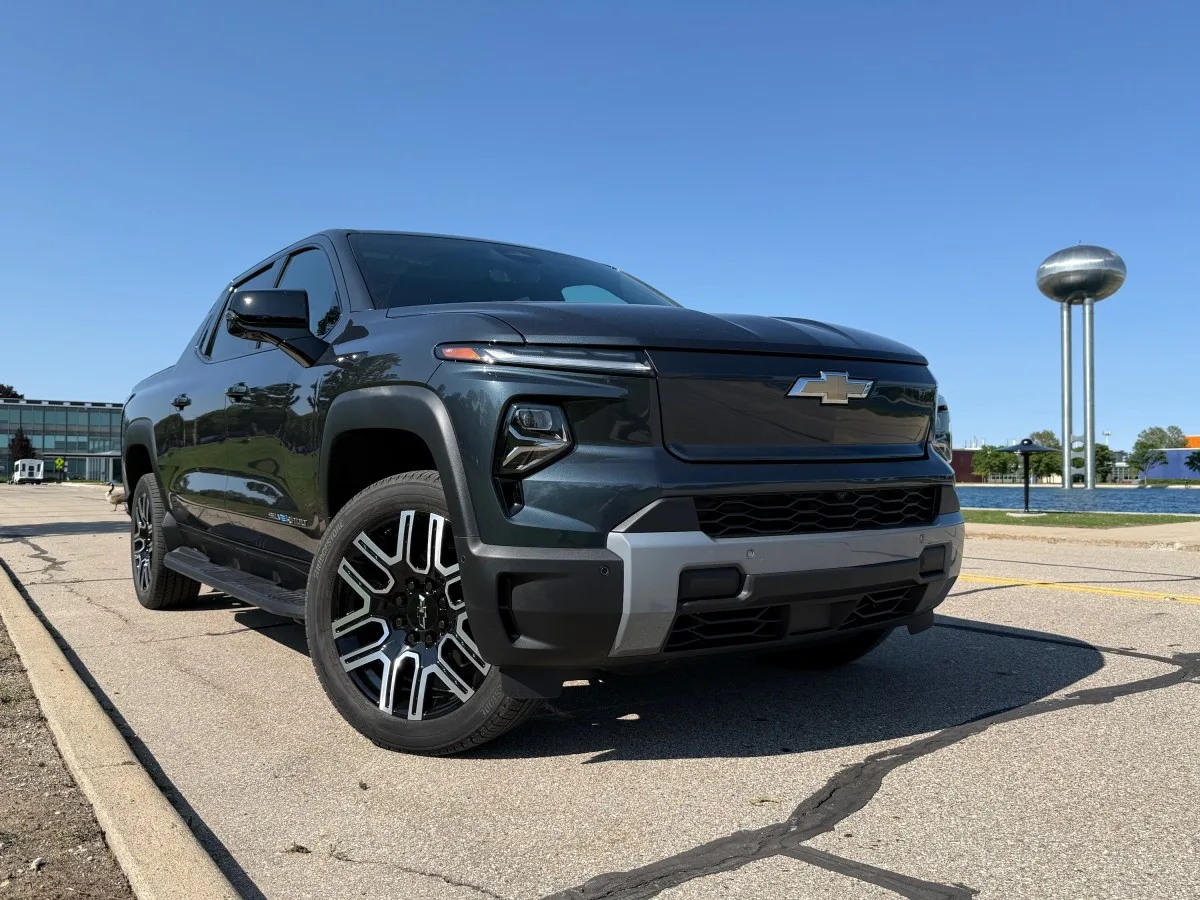 Nobody's Buying Chevrolet's New EV Truck