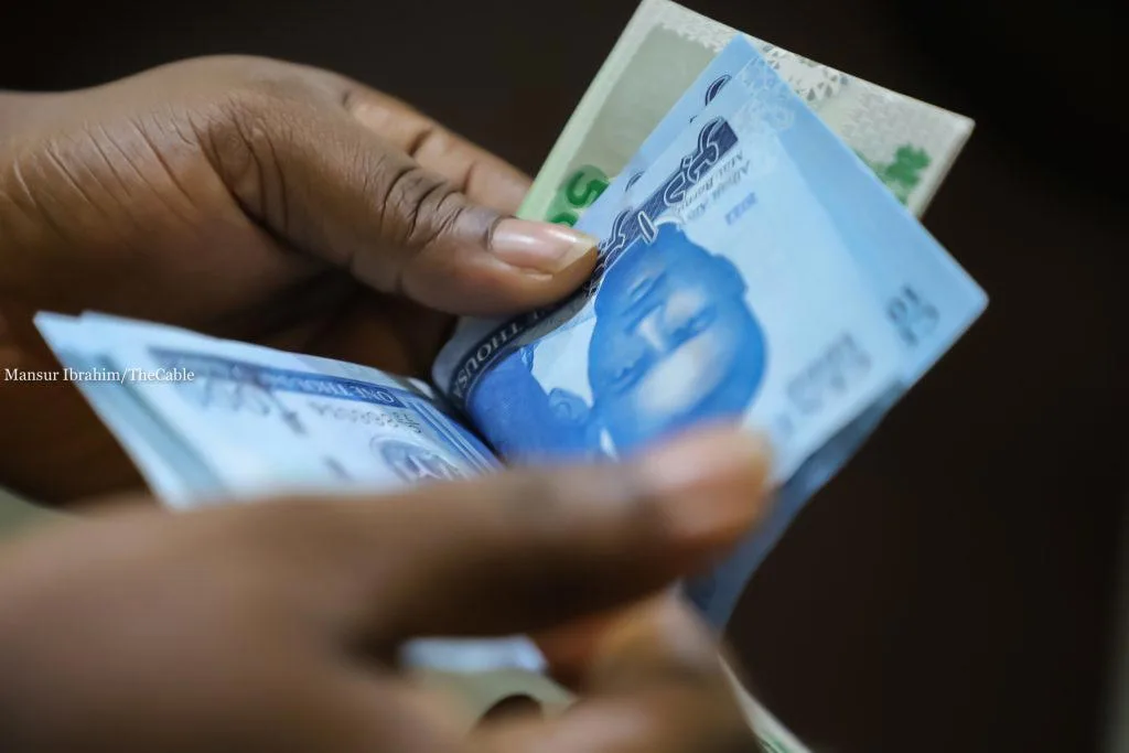 Naira Depreciates to N1,400/$ in Parallel Market