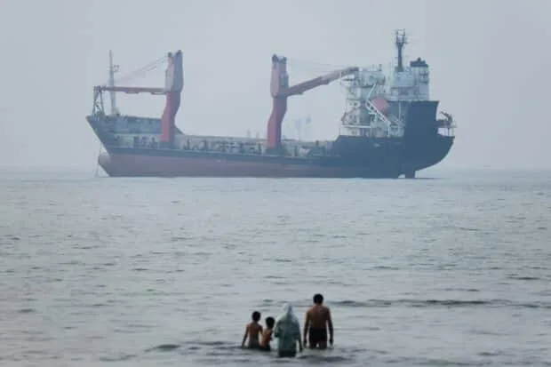 Iran Closes Strait of Hormuz 'Until Further Notice'