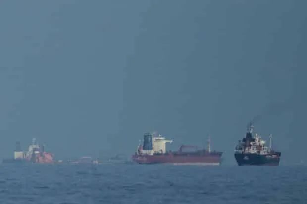 Oil Prices Jump above 3.5% on Renewed US-Iran Fighting