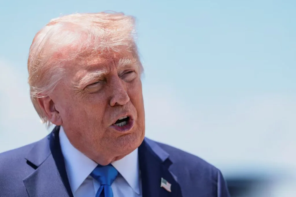 Trump Threatens to Bomb Iranian Bridges and Power Plants Over Iran-US Dispute
