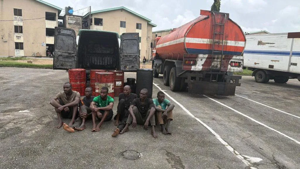 Troops Arrest 6 Suspects in Lagos Illegal Bunkering Raid