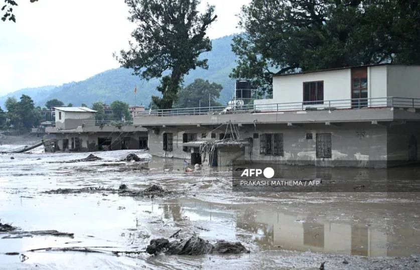 Hundreds Missing, 160 Dead as Avalanche Triggers Devastating Nepal-Tibet Floods