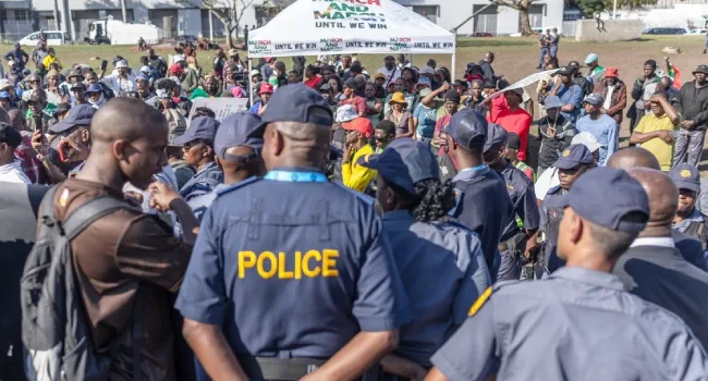 Extortion Gangs Hit Foreign Shopkeepers in South Africa