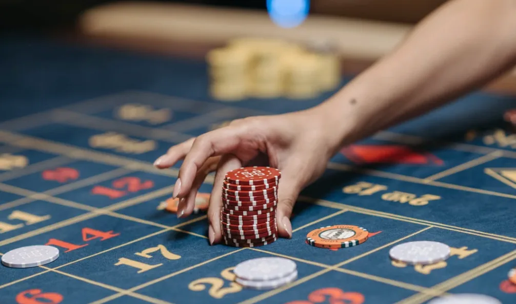 Nigeria's Betting Boom Dwarfs Canada's Market Despite Regulatory Gaps